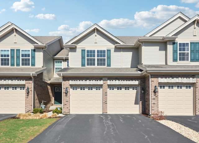 Property at 1917 Turtle Creek Ct, Aurora, IL 60503, 3 beds, 2.5 baths