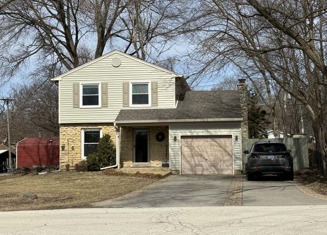 Property at 35W558 Sunnyside Ave, St. Charles, IL 60174, 3 beds, 2.5 baths
