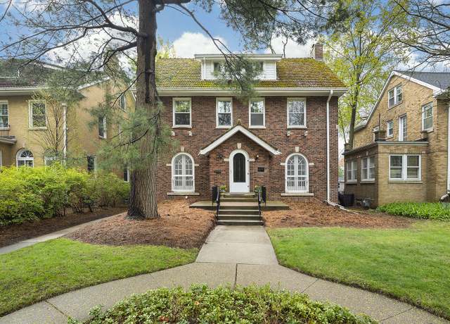 Property at 810 Lincoln St, Evanston, IL 60201, 4 beds, 2.5 baths