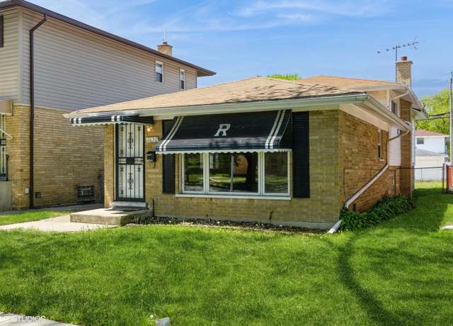 Property at 11620 S Aberdeen St, Chicago, IL 60643, 5 beds, 1.5 baths