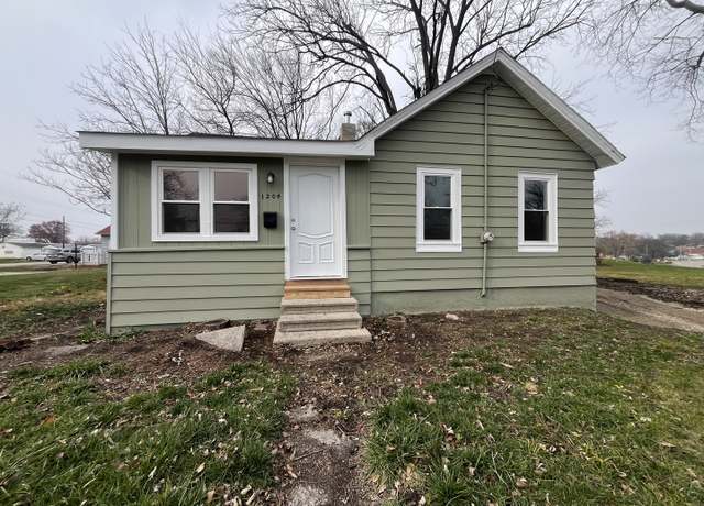 Property at 1204 N Park St, Streator, IL 61364, 2 beds, 1 bath