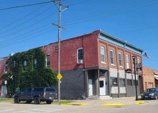 Property at 200 N Washington St, Rochelle, IL 61068, 4 beds, 5 baths