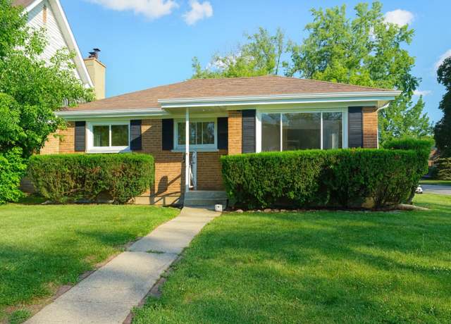 Property at 837 Wilcox Ave, Mundelein, IL 60060, 3 beds, 1 bath