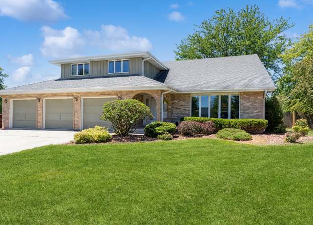 Property at 8318 Heather Ct, Tinley Park, IL 60477, 5 beds, 2.5 baths
