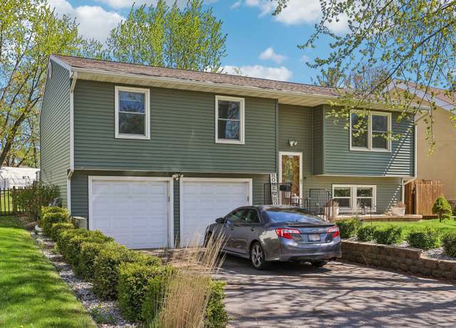Property at 277 Sunset Ln, Antioch, IL 60002, 3 beds, 2 baths