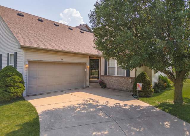 Property at 31 Ashling Ct, Bloomington, IL 61704, 3 beds, 2 baths