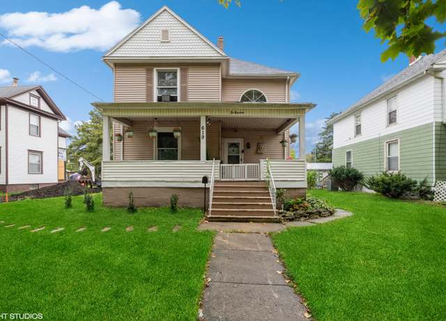 Property at 619 S 4th St, Hoopeston, IL 60942, 3 beds, 2 baths