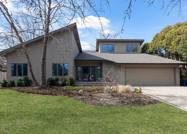 Property at 3150 Warbler Pl, Highland Park, IL 60035, 6 beds, 4.5 baths