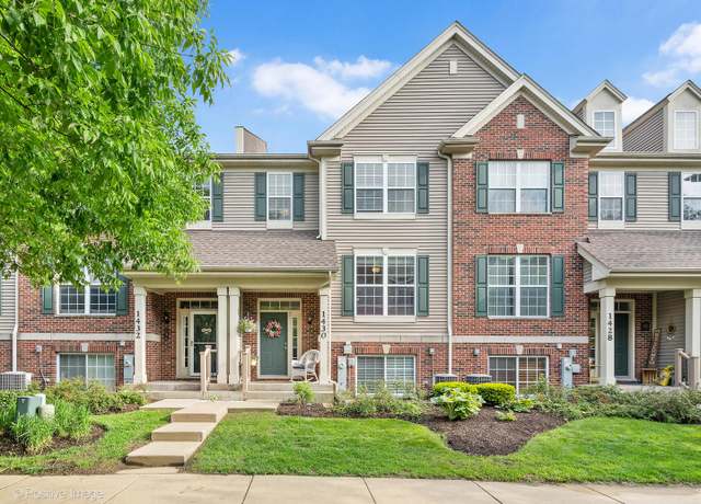Property at 1430 S Fairfield Ave, Lombard, IL 60148, 2 beds, 2.5 baths
