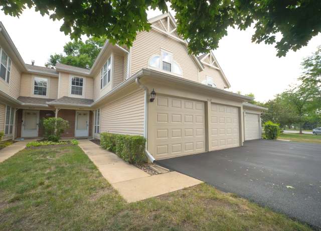 Property at 4423 Edinburg Ln, Hanover Park, IL 60133, 2 beds, 2.5 baths