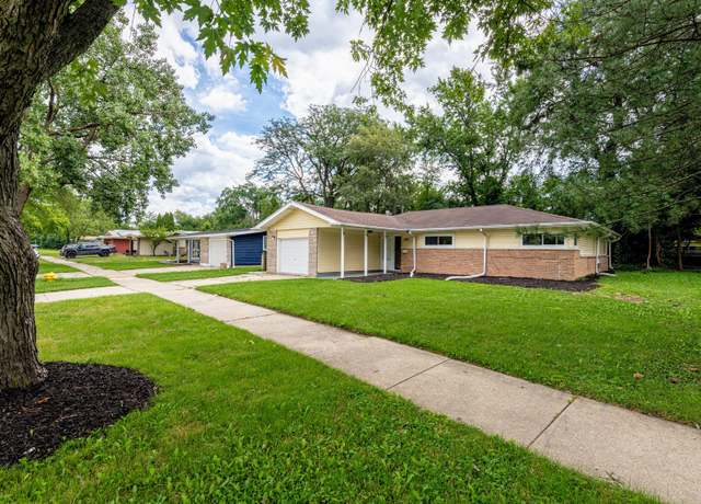 Property at 425 Lakewood Blvd, Park Forest, IL 60466, 3 beds, 2 baths