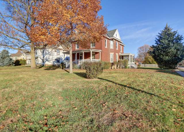 Property at 802 W 4th St, Sterling, IL 61081, 4 beds, 2 baths