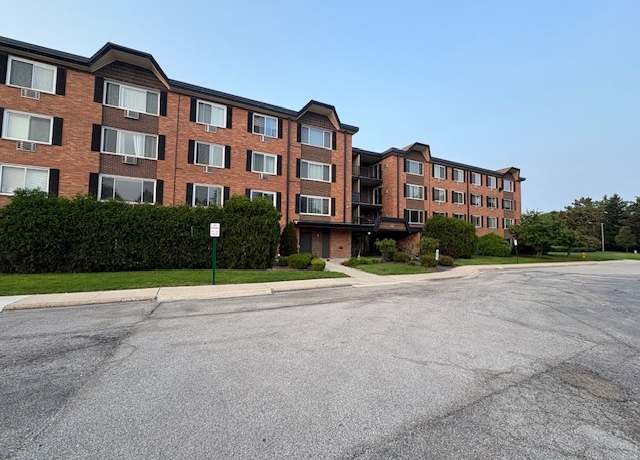 Property at 1227 S Old Wilke Rd #104, Arlington Heights, IL 60005, 1 bed, 1 bath