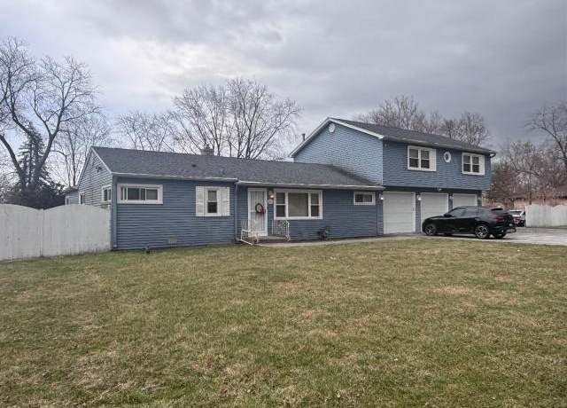Property at 19119 S Saint Lawrence Ave, Glenwood, IL 60425, 4 beds, 3 baths
