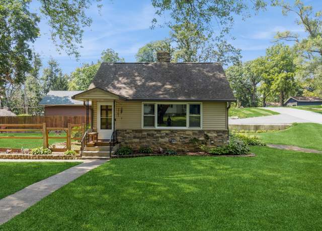 Property at 7701 Cedar Rd, Wonder Lake, IL 60097, 3 beds, 2 baths