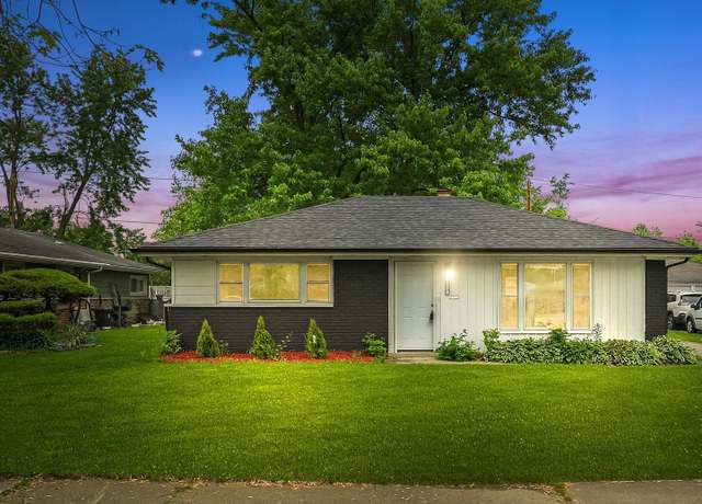 Property at 329 Blackhawk Dr, Park Forest, IL 60466, 3 beds, 1 bath