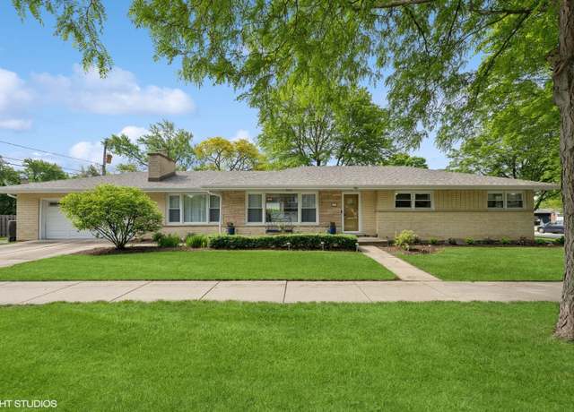 Property at 1015 W Grove St, Arlington Heights, IL 60005, 4 beds, 2 baths