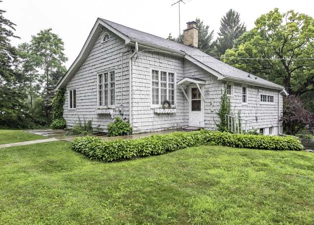 Property at 1318 Sheridan Rd, Winthrop Harbor, IL 60096, 2 beds, 2 baths