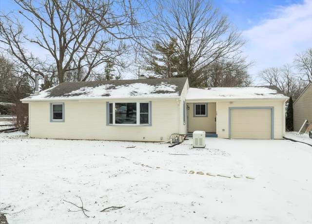 Property at 1100 Crescent Ln, Normal, IL 61761, 2 beds, 2 baths