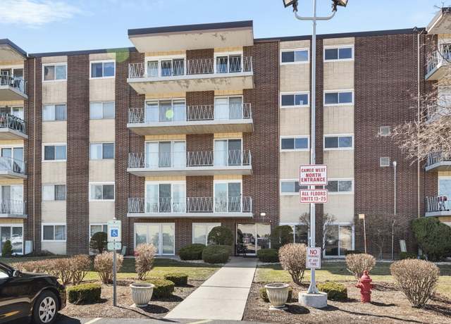 Property at 2900 Maple Ave Unit 16E, Downers Grove, IL 60515, 1 bed, 1 bath