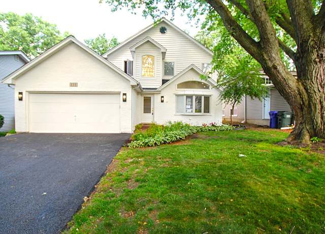 Property at 111 N Kenilworth Ave, Glen Ellyn, IL 60137, 5 beds, 3 baths