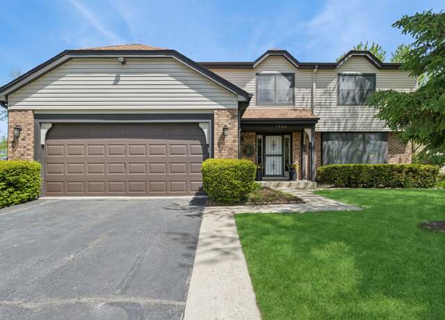 Property at 1900 Buckingham Rd, Mundelein, IL 60060, 4 beds, 2.5 baths