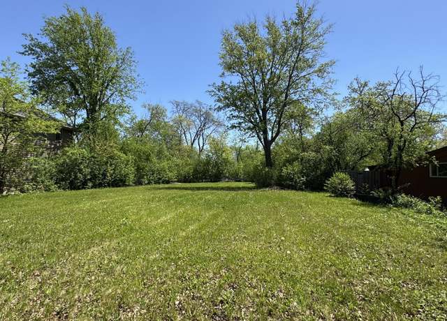 Property at 1443 Stratford Rd, Deerfield, IL 60015