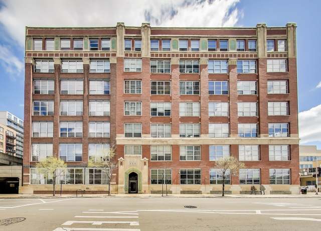 Property at 333 S Desplaines St #302, Chicago, IL 60661, 2 beds, 2 baths