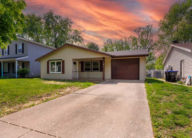 Property at 13 Carraway Ct, Bloomington, IL 61704, 3 beds, 1 bath