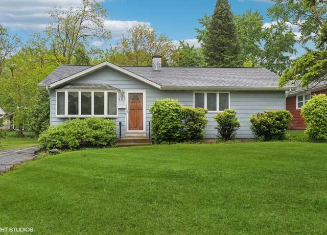 Property at 427 Lawrence Ave, Grayslake, IL 60030, 3 beds, 2 baths