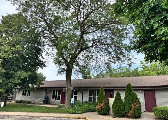 Property at 603 N Prospect St, Cambridge, IL 61238, 18 beds, 40 baths