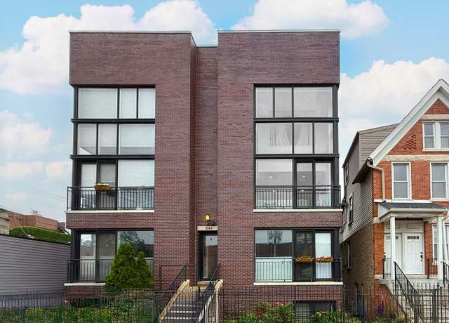 Property at 1644 W Blackhawk St Unit 2E, Chicago, IL 60622, 3 beds, 2 baths