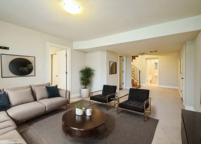 Property at 5013 S King Dr Unit 1W, Chicago, IL 60615, 3 beds, 2.5 baths