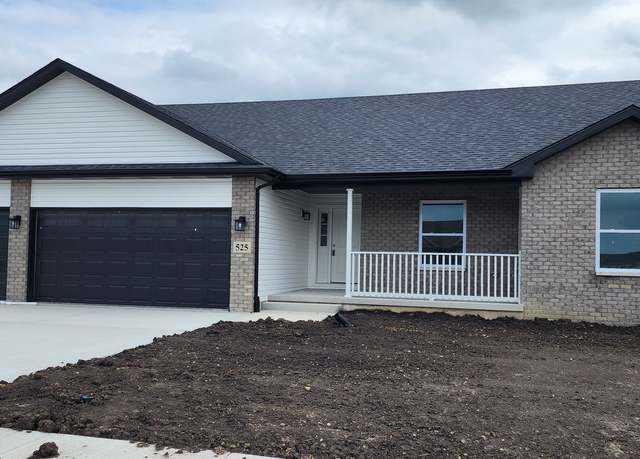 Property at 525 Lloyd Dr, Dwight, IL 60420, 3 beds, 2 baths