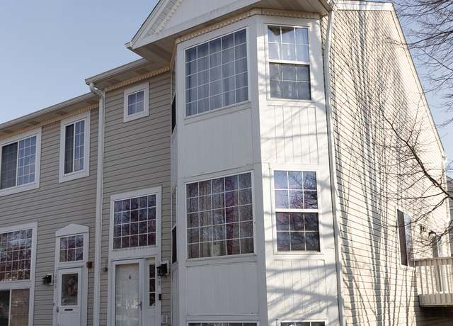 Property at 1208 Fox Hill Ln, North Aurora, IL 60542, 4 beds, 2.5 baths