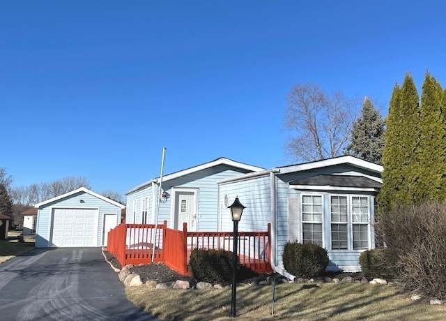 Property at 630 Mohawk Trl, Marengo, IL 60152, 2 beds, 2 baths