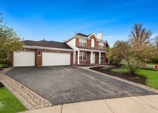 Property at 4911 Princeton Ln, Lake In The Hills, IL 60156, 5 beds, 3 baths
