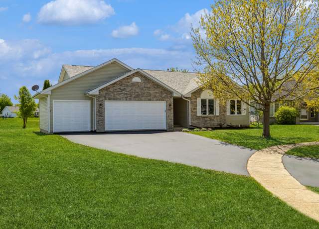 Property at 2181 Burnett Dr, Belvidere, IL 61008, 3 beds, 2.5 baths