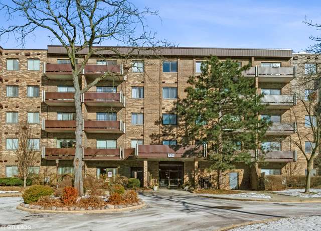 Property at 720 Wellington Ave #217, Elk Grove Village, IL 60007, 2 beds, 2 baths