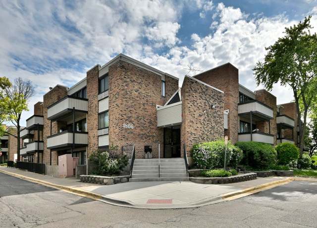 Property at 1806 Hemlock Pl #105, Schaumburg, IL 60173, 2 beds, 1 bath