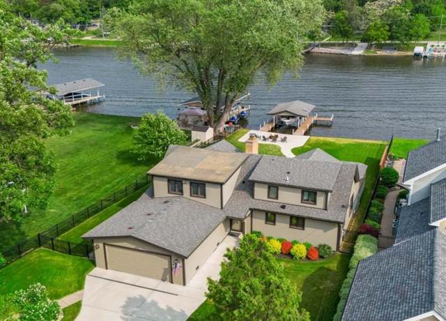 Property at 1599 Lowe Dr, Algonquin, IL 60102, 3 beds, 2 baths
