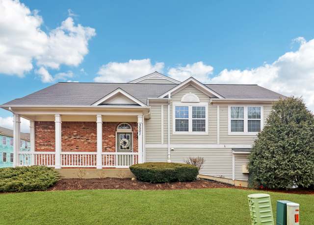 Property at 3501 Neubauer Cir, Lindenhurst, IL 60046, 2 beds, 2.5 baths
