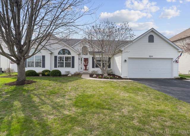 Property at 824 Canyon Trl, Yorkville, IL 60560, 3 beds, 2 baths