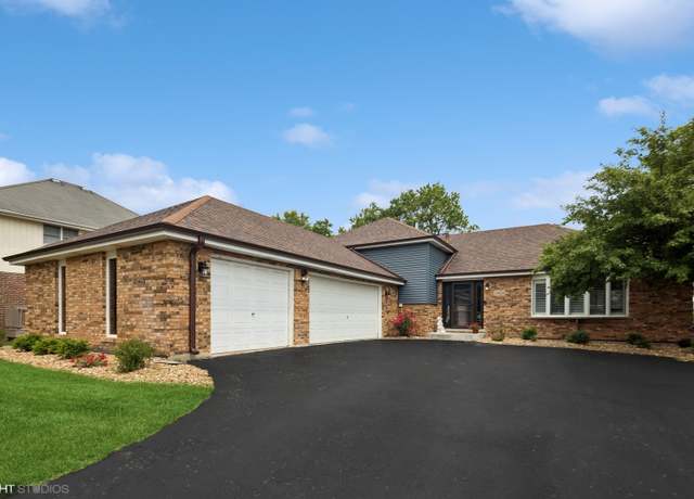 Property at 13904 W Doral Ln, Homer Glen, IL 60491, 4 beds, 3 baths