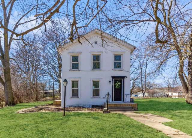 Property at 1803 Guion St, Ottawa, IL 61350, 3 beds, 2 baths