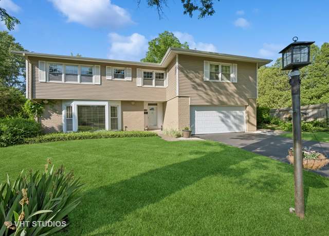 Property at 1119 Hampton Ct, Deerfield, IL 60015, 4 beds, 2.5 baths