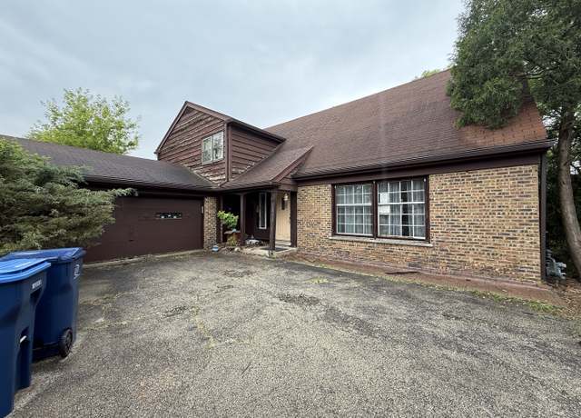 Property at 1940 Cypress Ln, Northbrook, IL 60062, 4 beds, 3.5 baths