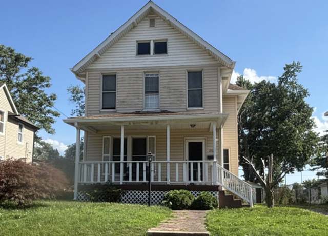 Property at 1722 4th St, Madison, IL 62060, 3 beds, 1 bath