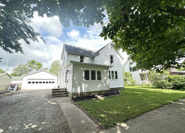 Property at 509 N Plum St, Farmer City, IL 61842, 3 beds, 2 baths