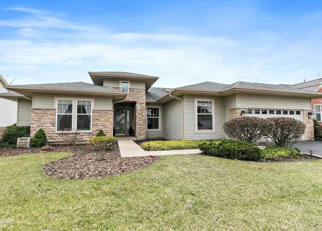 Property at 12669 Cold Springs Dr, Huntley, IL 60142, 2 beds, 2.5 baths